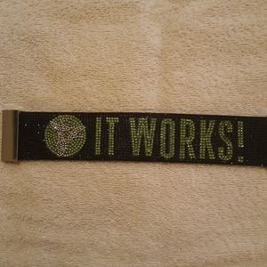 It Works bracelet